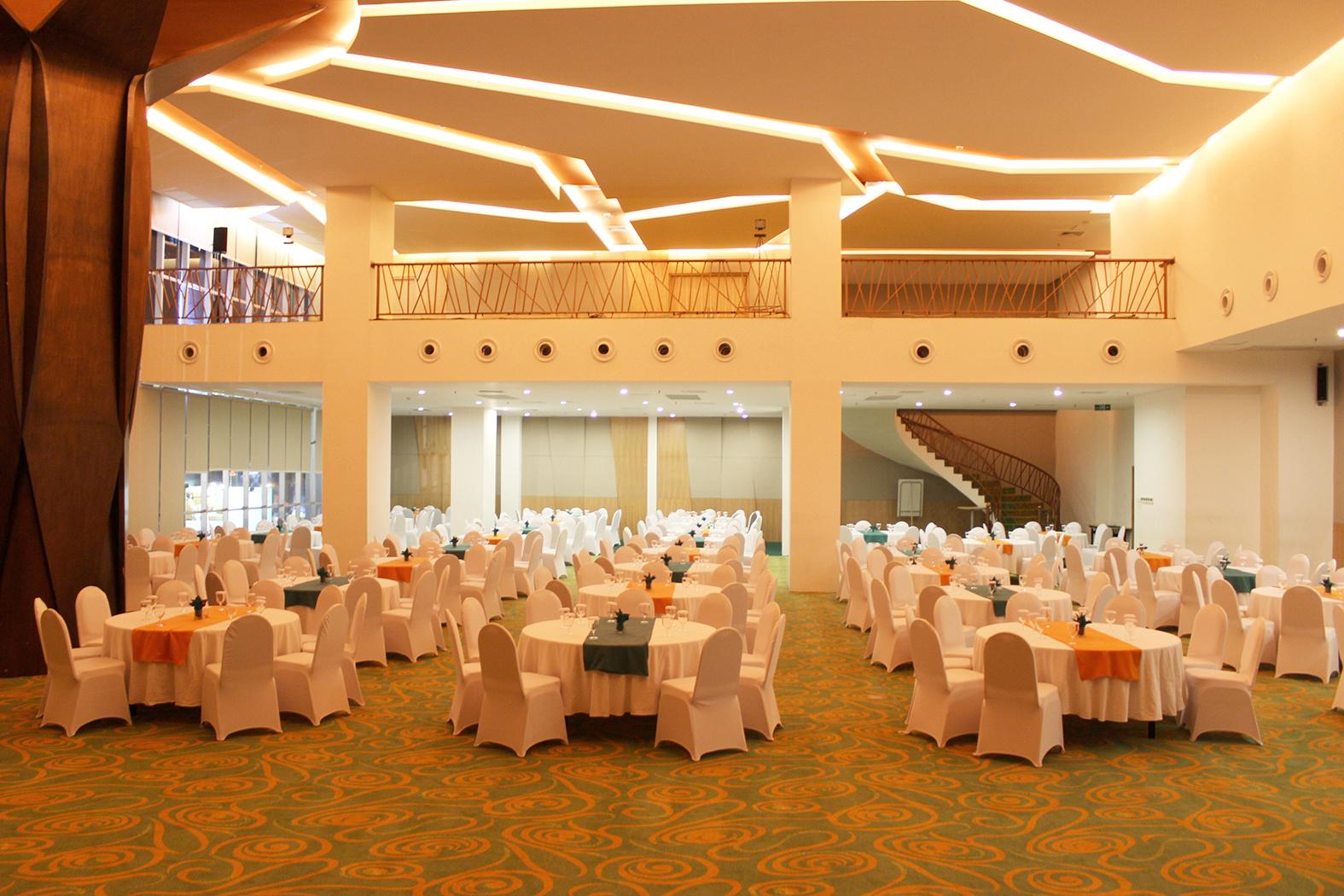 Harris Hotel Pontianak Exterior foto
